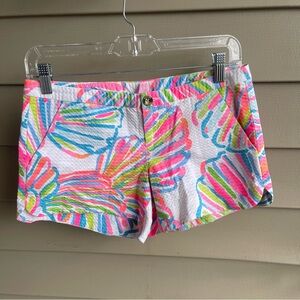 Lilly Pulitzer 00 XS adie shorts white‎ pink shellebrate   4" Colorful Southern